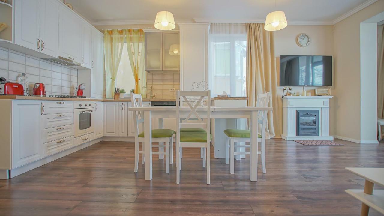 Cn2I Luxury Accommodation/Maior Cranta Braşov Extérieur photo