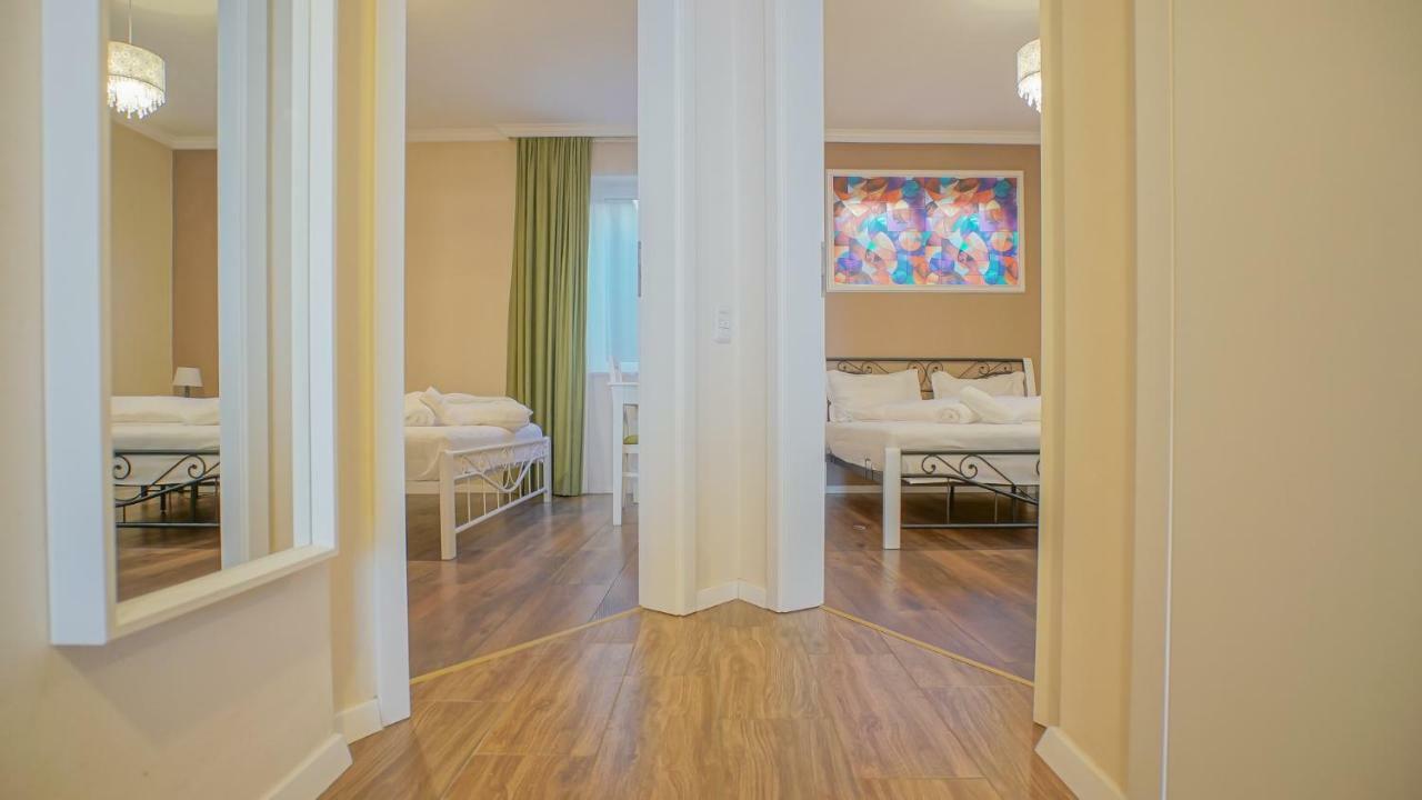 Cn2I Luxury Accommodation/Maior Cranta Braşov Extérieur photo